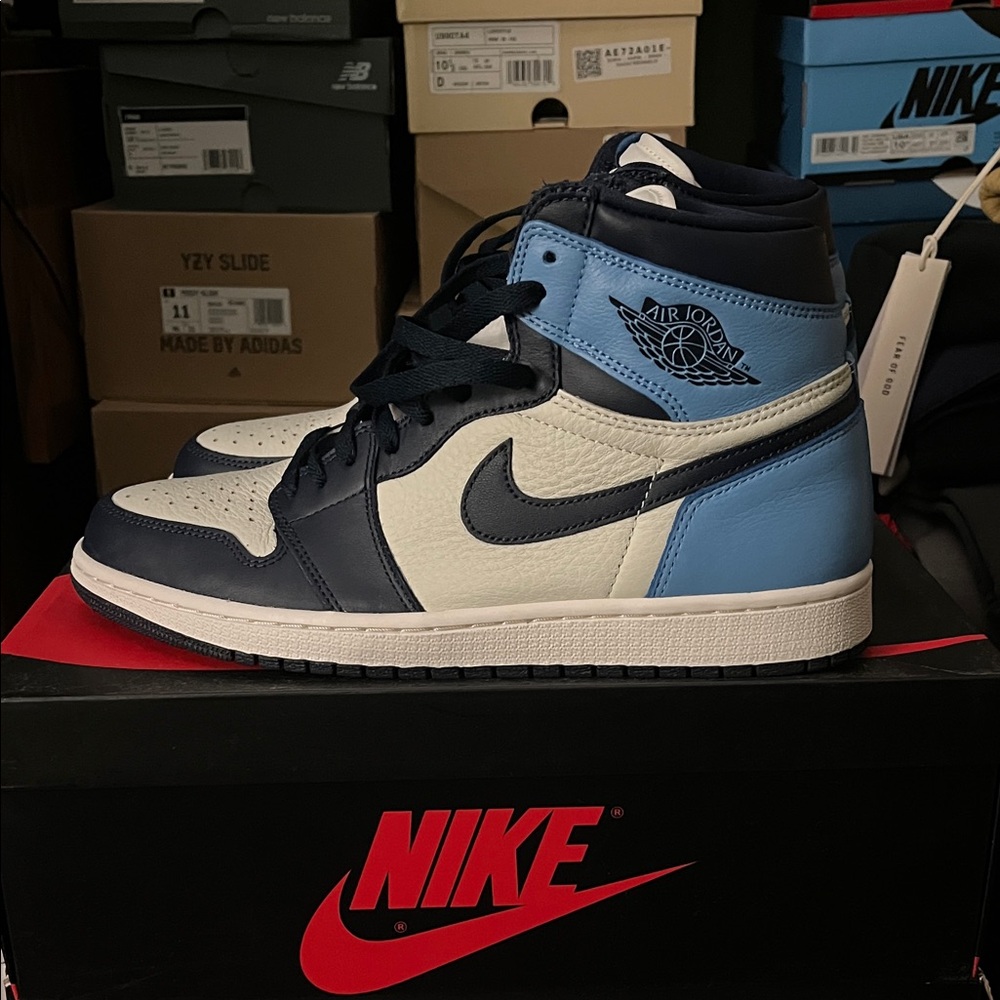 Air Jordan 1 Retro High OG Obsidian blue
